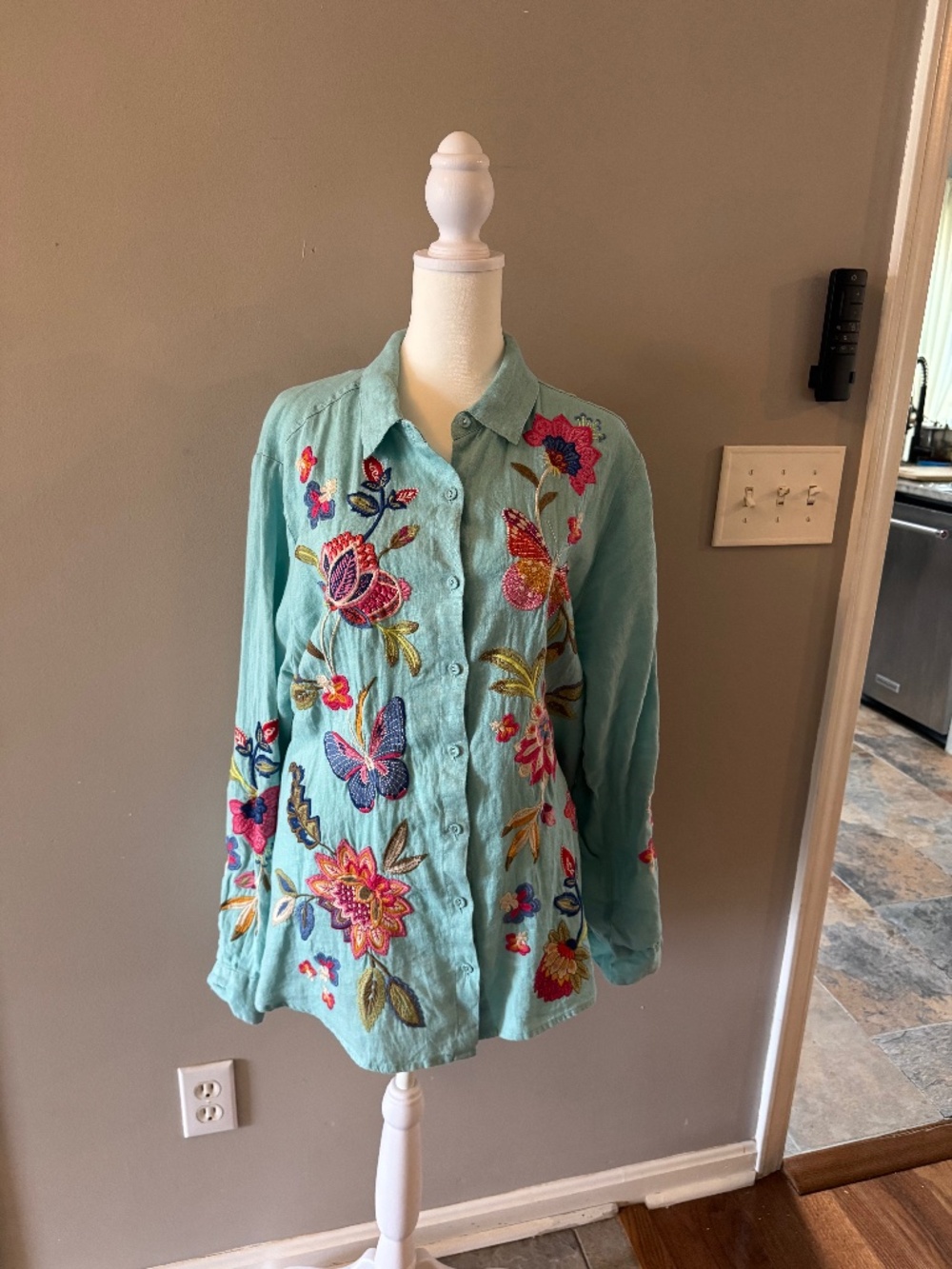 JOHNNY WAS GRACEY LINEN EMBROIRDERED OVERSIZED SHIRT LARGE - Picture 6 of 10